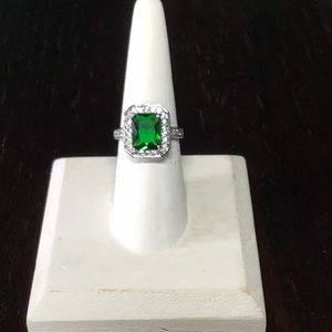 Beautiful 925 Sterling Silver Genuine Emerald Ring